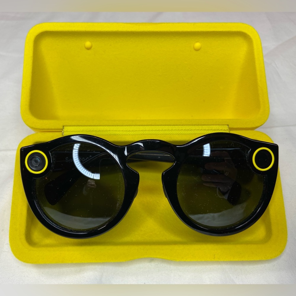 Snap Chat Spectacles 1st Generation Case + Charge… - image 2
